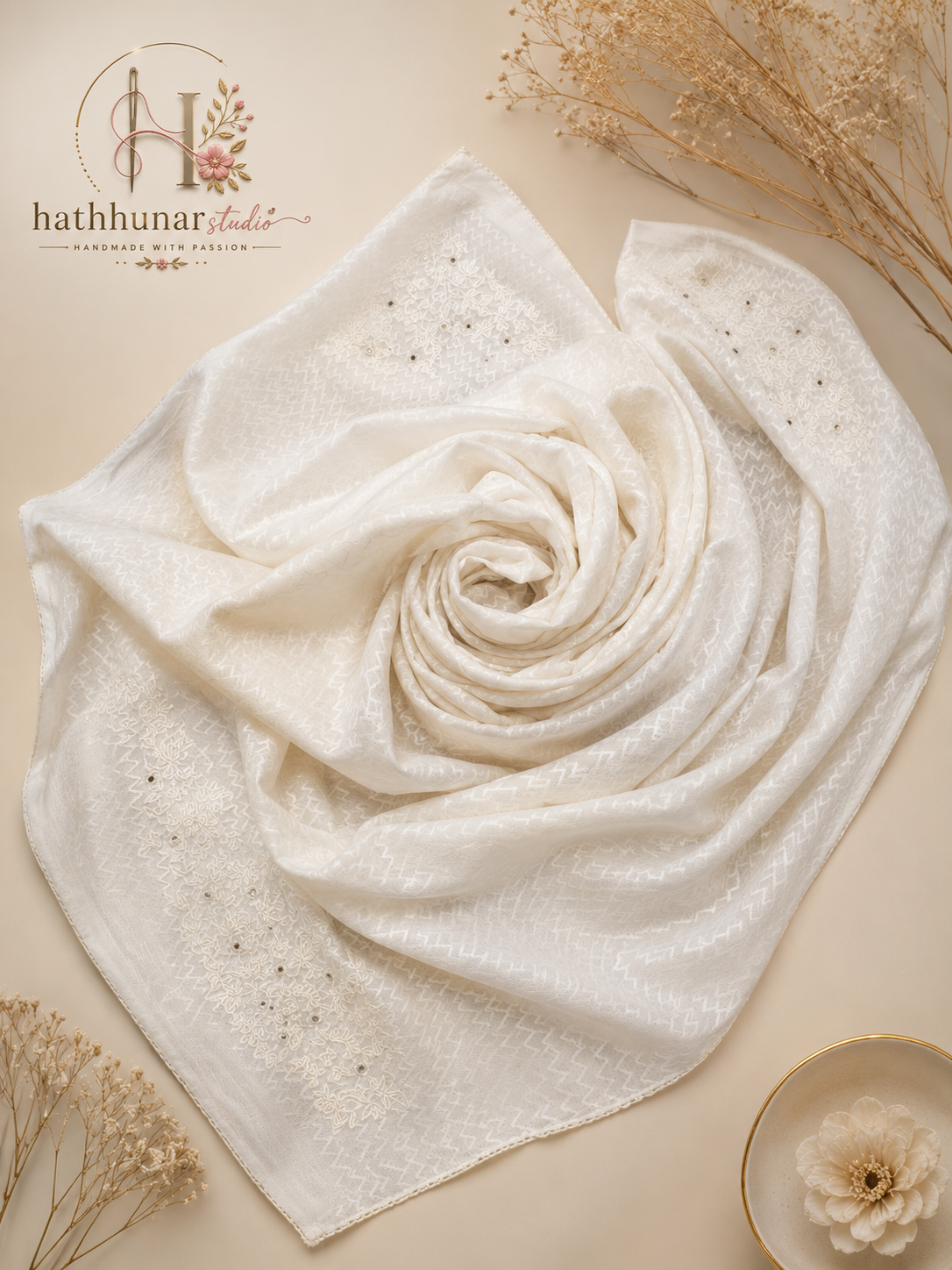 Handcrafted White Cotton Blend Chaddar with Floral Embroidery – 3 Meter