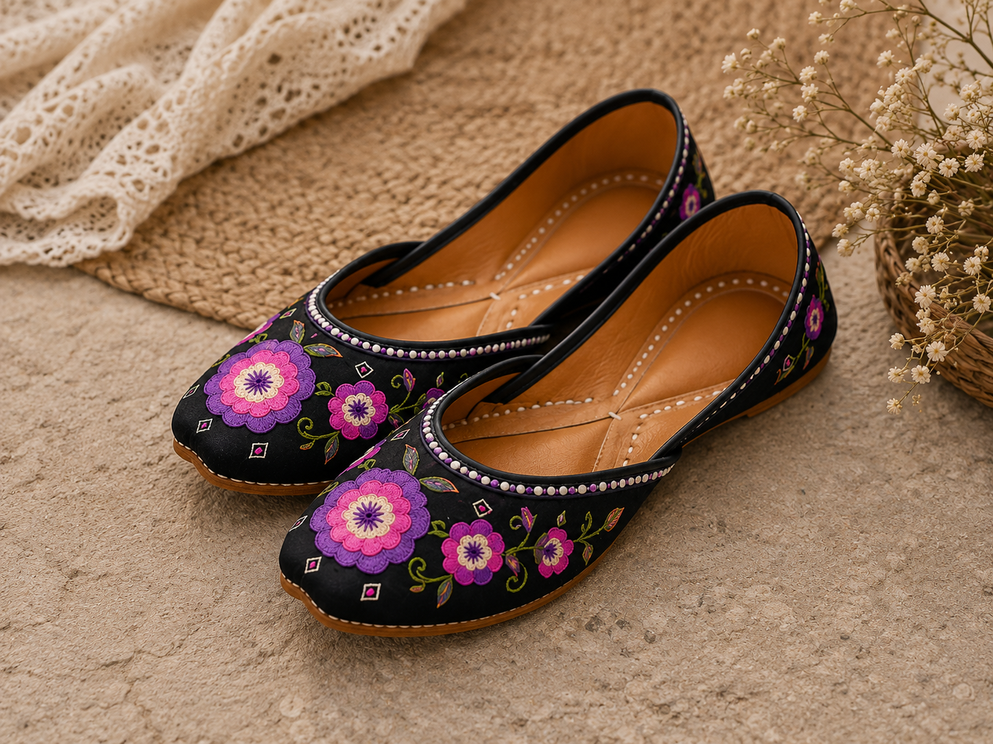 Raqs-e-Gul Handmade Khussa