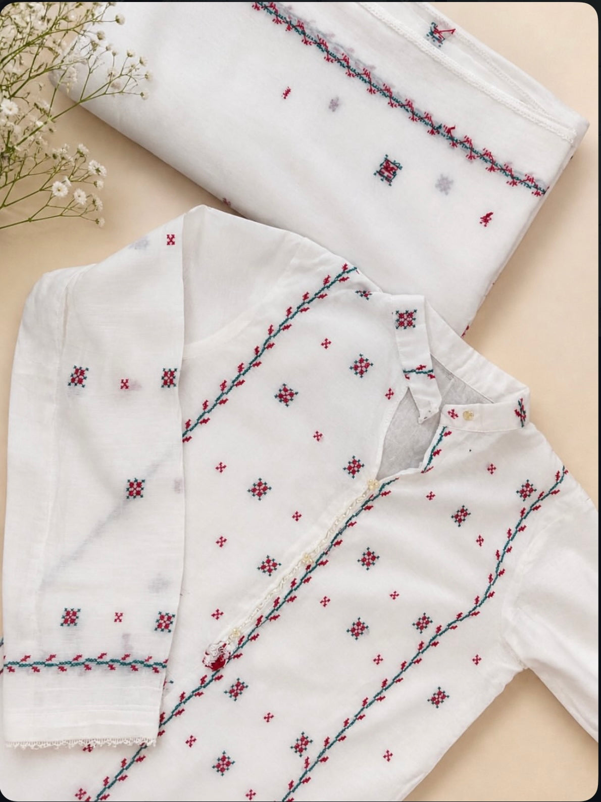 3 Piece - Embroidered Lawn Suit with Lawn Dupatta - 42602016