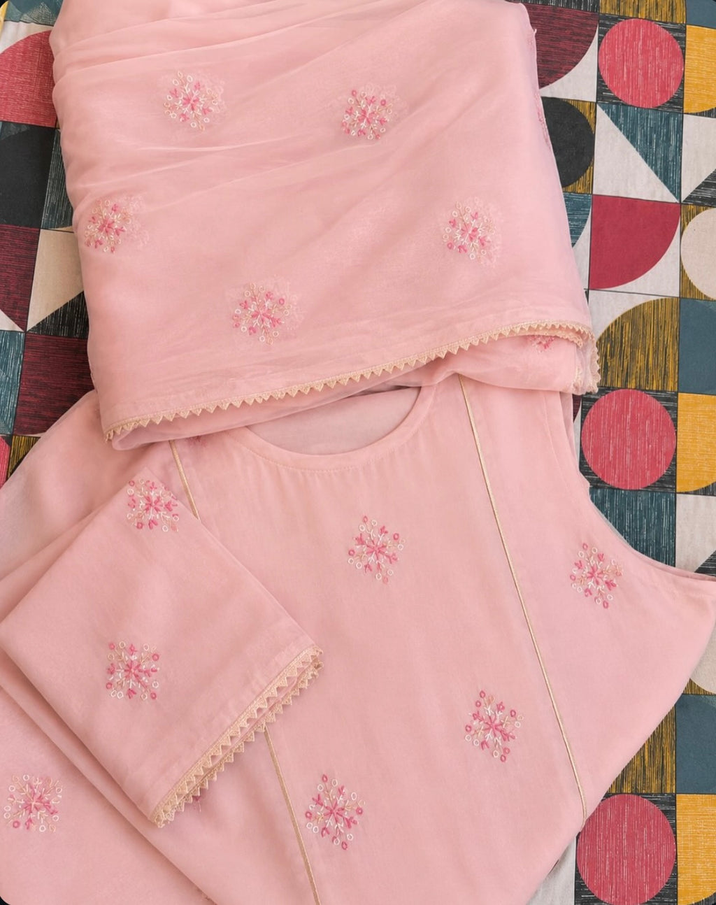 3 Piece - Embroidered Baby Pink Lawn Suit  - 42602013