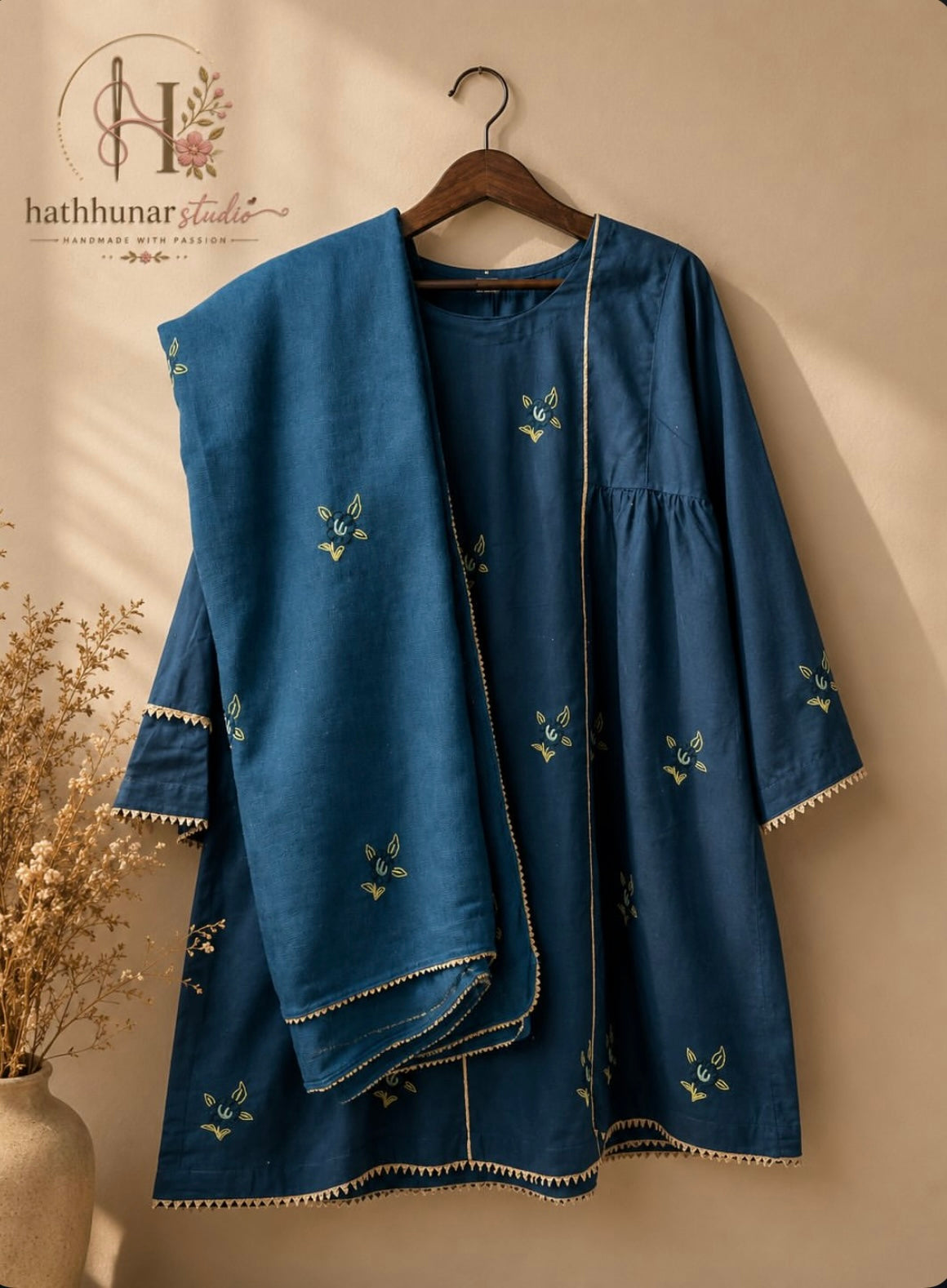 3 Piece - Embroidered Lawn Suit with Khaddi Net Dupatta - 42602013
