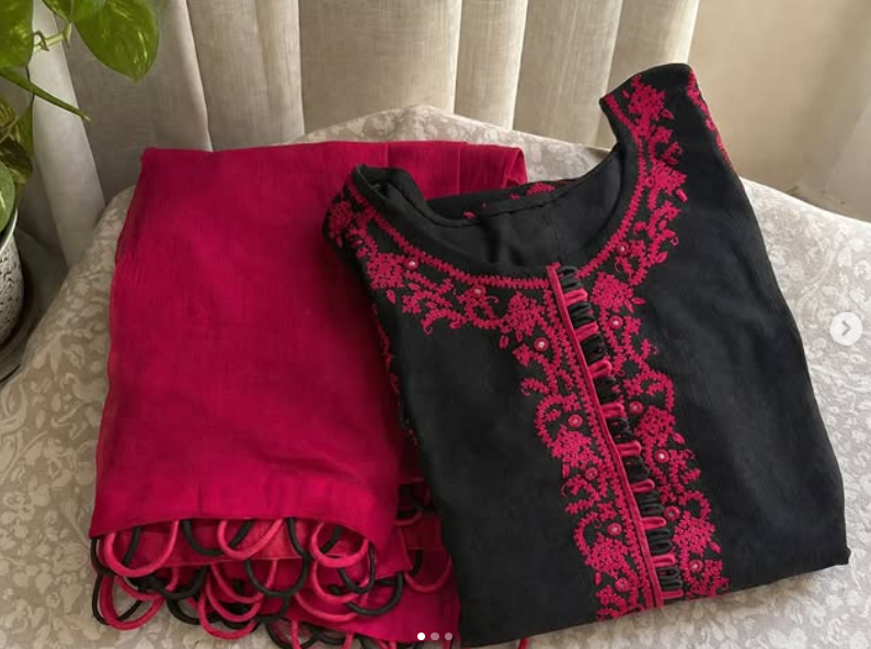 3 Piece - Embroidered Georgette Blend Suit with Chiffon Dupatta - 42602022