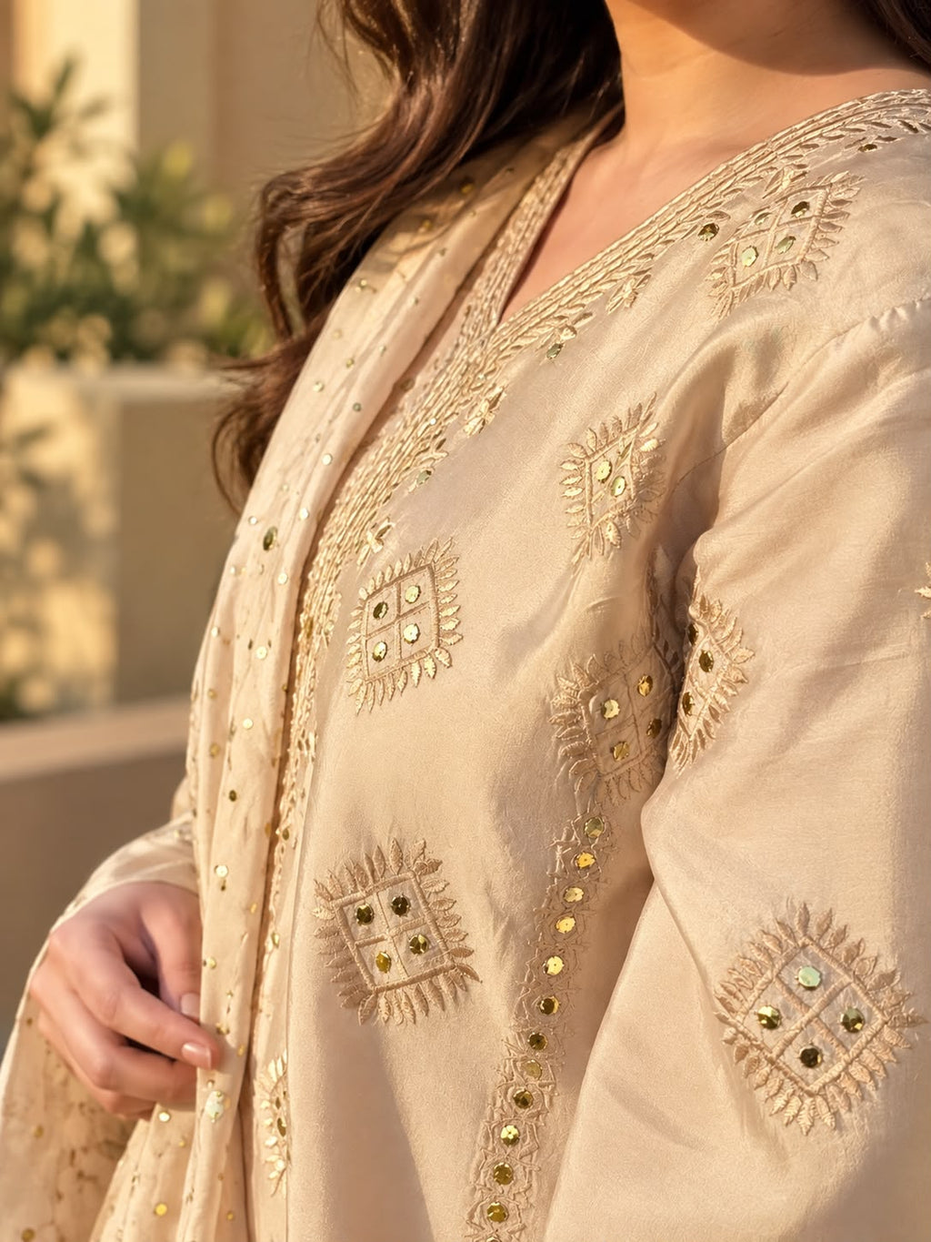 Noor-e-Mukesh – Embroidered Sheesha Silk 3 Piece Formal Suit