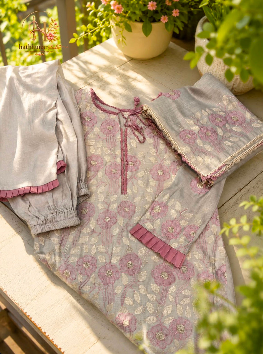 3 Piece - Embroidered Dove Grey Lawn Suit with Lawn Dupatta - 42602029