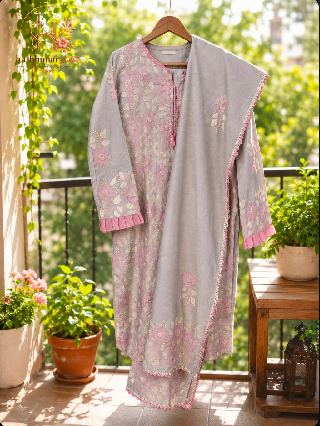3 Piece - Embroidered Dove Grey Lawn Suit with Lawn Dupatta - 42602029